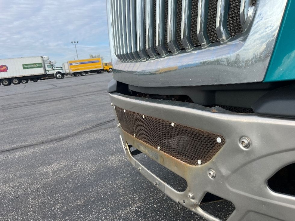 Day Cab Tractor-Heavy Duty Tractors-International-2019-LT625-Toronto-ON-601,975\n\t\tkm-$ 29,500 - Image 19