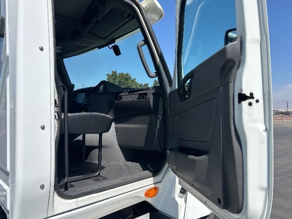 Day Cab Tractor-Heavy Duty Tractors-International-2019-LT625-Torrance-CA-144,821\n\t\tmiles-$ 28,750 - Image 12