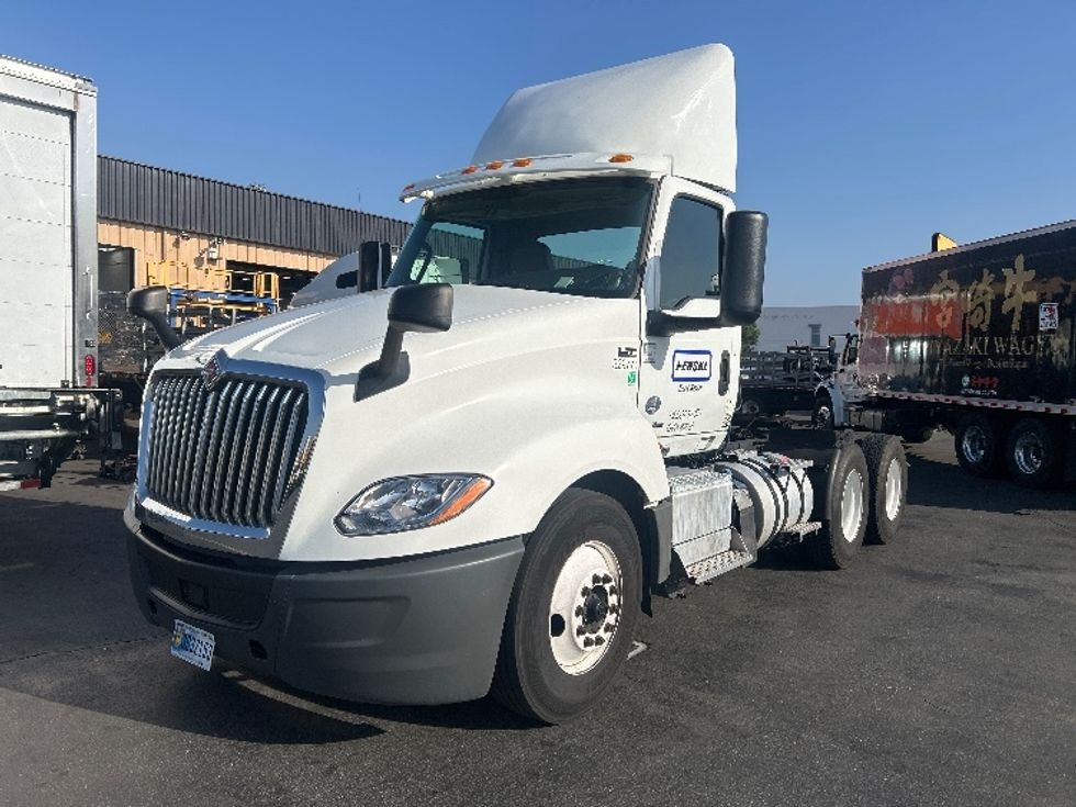 Day Cab Tractor-Heavy Duty Tractors-International-2019-LT625-Torrance-CA-188,907\n\t\tmiles-$ 27,500 - Image 3