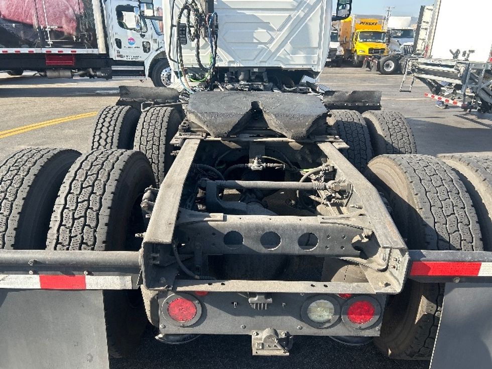 Day Cab Tractor-Heavy Duty Tractors-International-2019-LT625-Torrance-CA-188,907\n\t\tmiles-$ 27,500 - Image 6