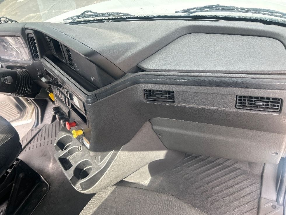 Day Cab Tractor-Heavy Duty Tractors-International-2019-LT625-Torrance-CA-193,717\n\t\tmiles-$ 29,000 - Image 12
