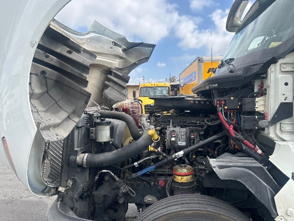 Day Cab Tractor-Heavy Duty Tractors-International-2019-LT625-Torrance-CA-193,717\n\t\tmiles-$ 29,000 - Image 14