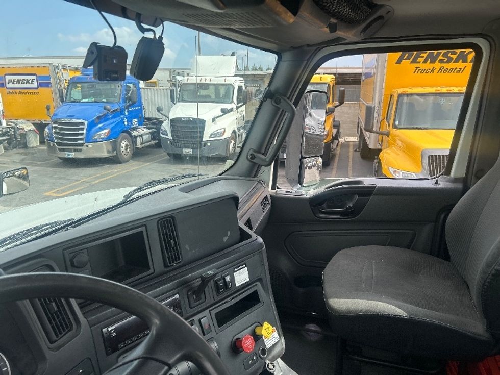 Day Cab Tractor-Heavy Duty Tractors-International-2019-LT625-Torrance-CA-193,717\n\t\tmiles-$ 29,000 - Image 9