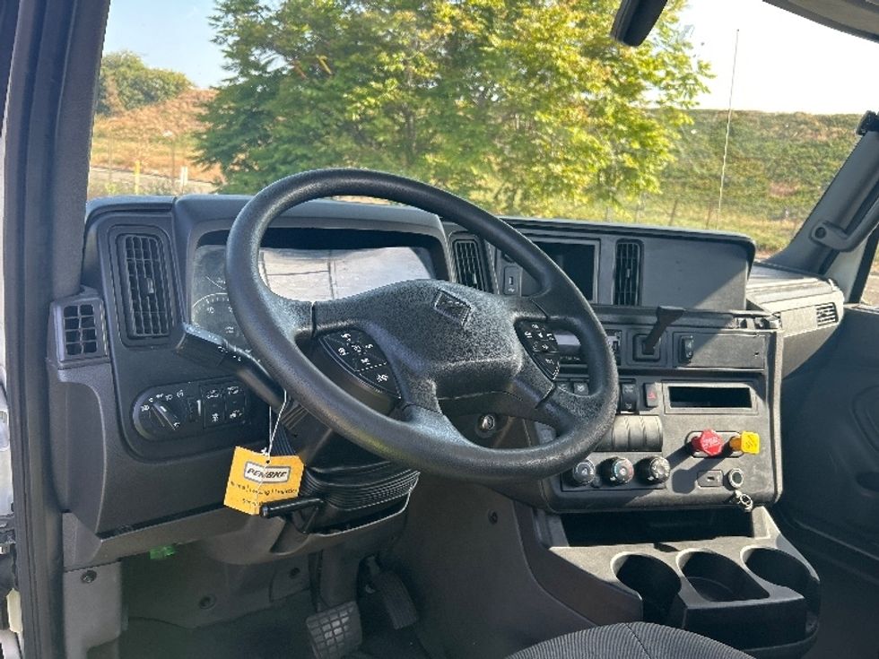 Day Cab Tractor-Heavy Duty Tractors-International-2019-LT625-Torrance-CA-198,264\n\t\tmiles-$ 31,750 - Image 11