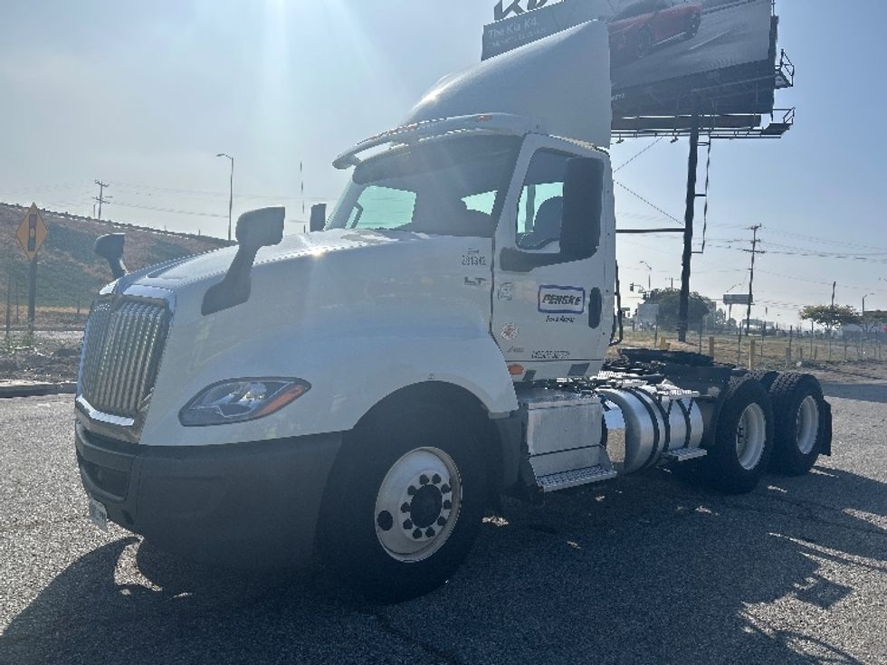 Day Cab Tractor-Heavy Duty Tractors-International-2019-LT625-Torrance-CA-198,264\n\t\tmiles-$ 31,750 - Image 3