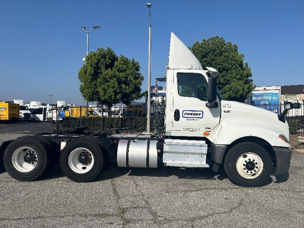 Day Cab Tractor-Heavy Duty Tractors-International-2019-LT625-Torrance-CA-198,264\n\t\tmiles-$ 31,750 - Image 8