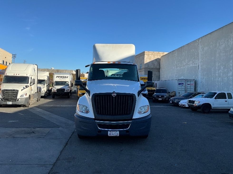 Day Cab Tractor-Heavy Duty Tractors-International-2019-LT625-Torrance-CA-200,802\n\t\tmiles-$ 23,750 - Image 2