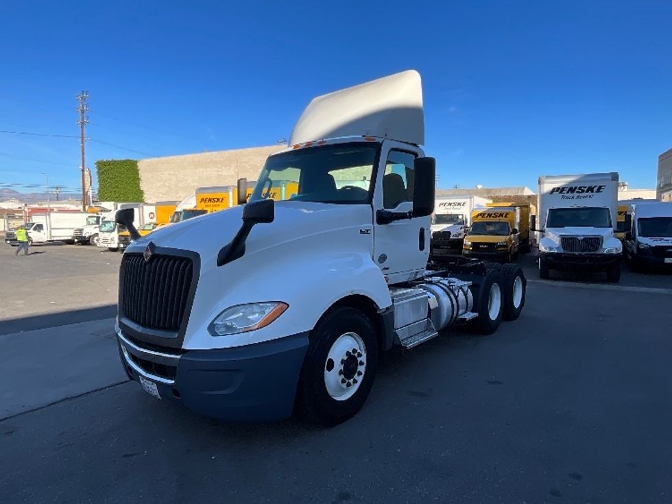 Day Cab Tractor-Heavy Duty Tractors-International-2019-LT625-Torrance-CA-200,802\n\t\tmiles-$ 23,750 - Image 3