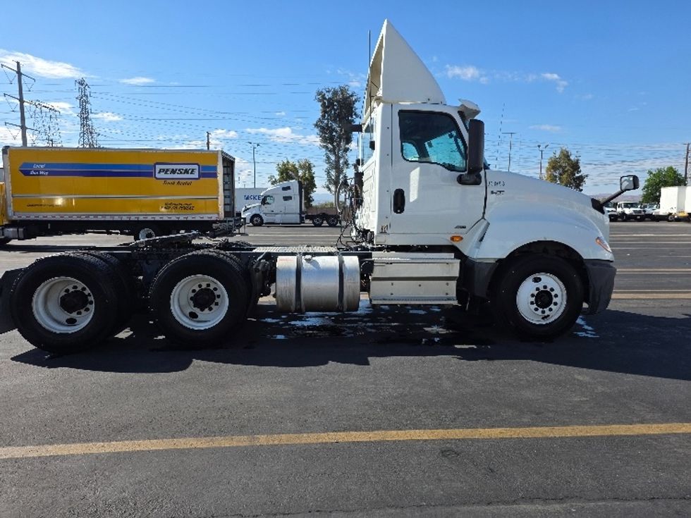 Day Cab Tractor-Heavy Duty Tractors-International-2019-LT625-Torrance-CA-228,386\n\t\tmiles-$ 30,750 - Image 8