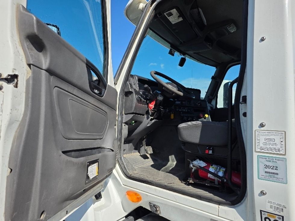 Day Cab Tractor-Heavy Duty Tractors-International-2019-LT625-Torrance-CA-228,386\n\t\tmiles-$ 30,750 - Image 9