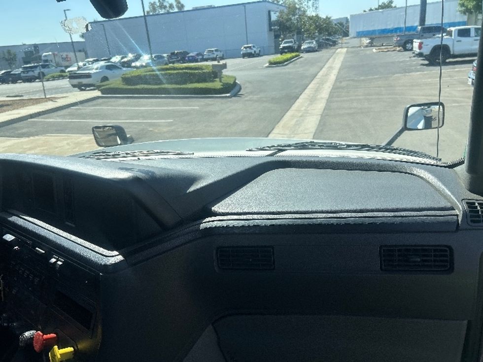 Day Cab Tractor-Heavy Duty Tractors-International-2019-LT625-Torrance-CA-233,919\n\t\tmiles-$ 27,750 - Image 13