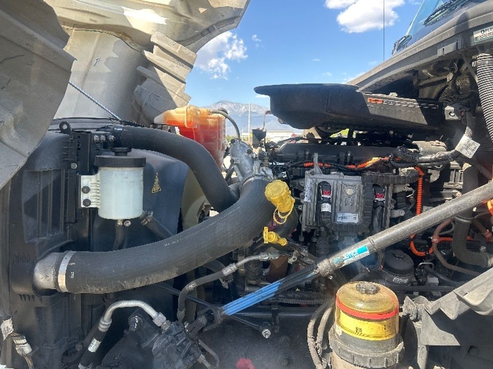 Day Cab Tractor-Heavy Duty Tractors-International-2019-LT625-Torrance-CA-233,919\n\t\tmiles-$ 27,750 - Image 16