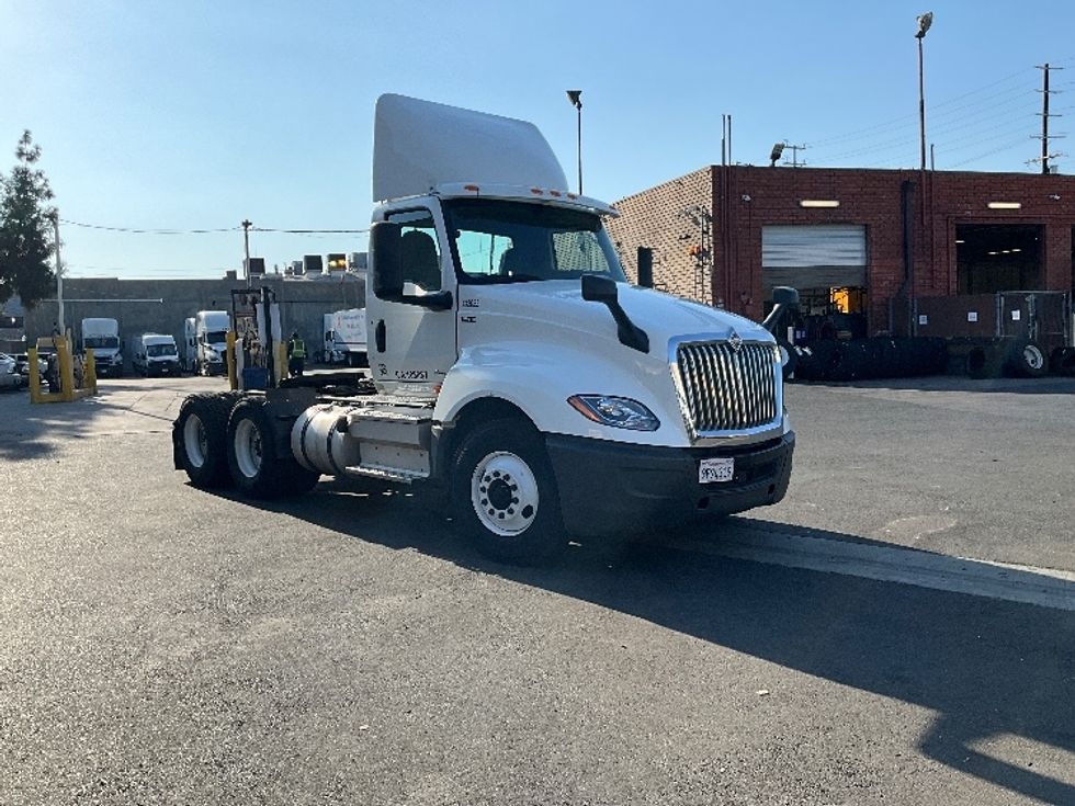 Day Cab Tractor-Heavy Duty Tractors-International-2019-LT625-Torrance-CA-24,760\n\t\tmiles-$ 33,750 - Image 1