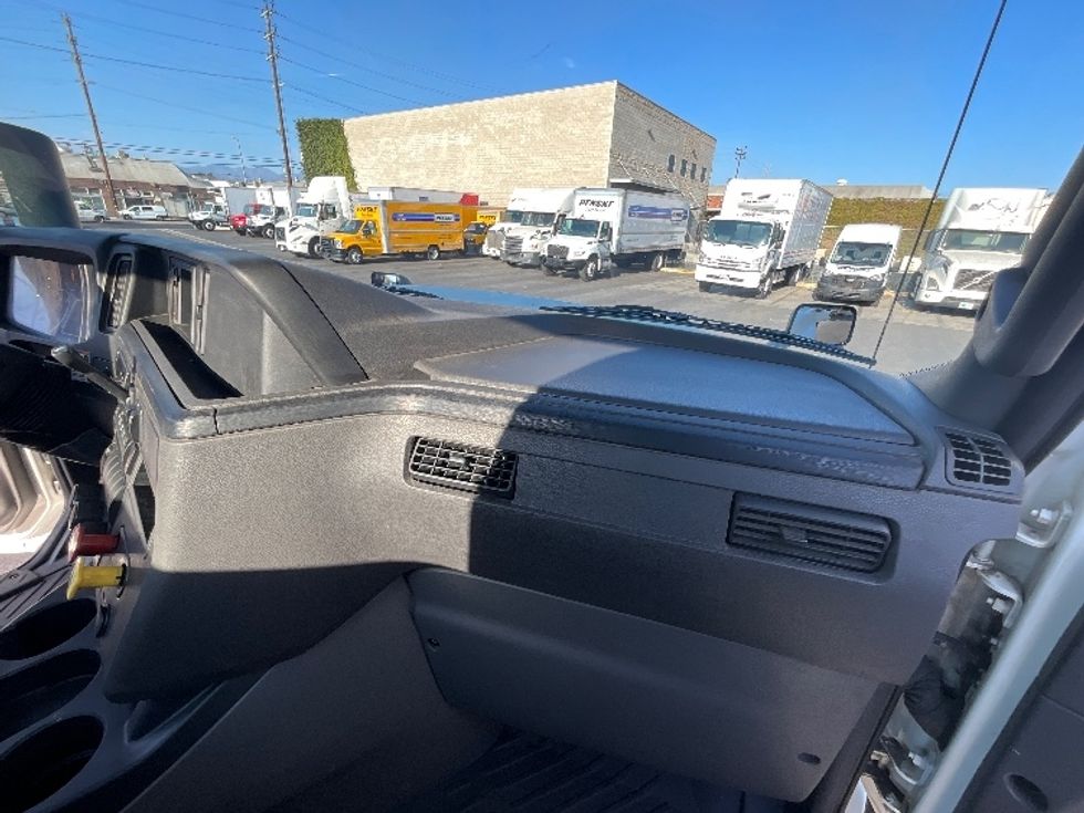 Day Cab Tractor-Heavy Duty Tractors-International-2019-LT625-Torrance-CA-24,760\n\t\tmiles-$ 33,750 - Image 13