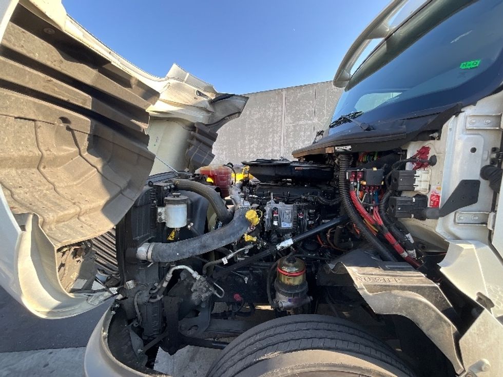 Day Cab Tractor-Heavy Duty Tractors-International-2019-LT625-Torrance-CA-24,760\n\t\tmiles-$ 33,750 - Image 16