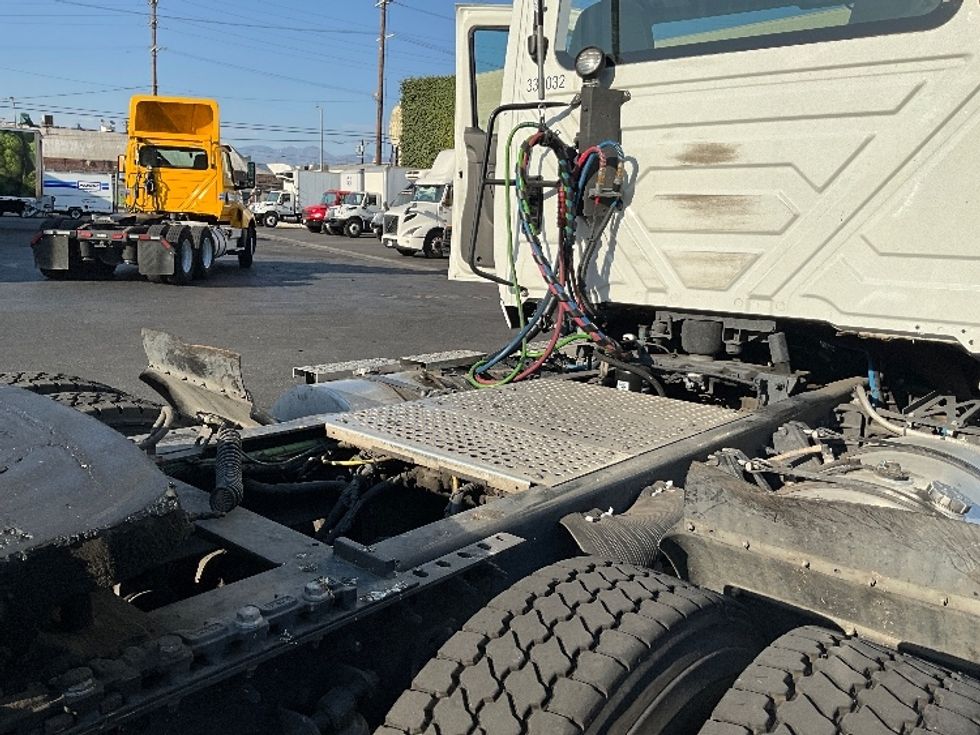 Day Cab Tractor-Heavy Duty Tractors-International-2019-LT625-Torrance-CA-24,760\n\t\tmiles-$ 33,750 - Image 17