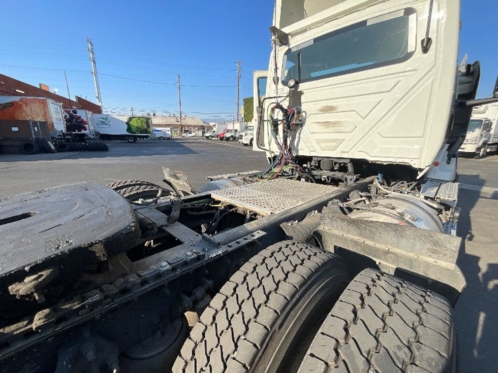 Day Cab Tractor-Heavy Duty Tractors-International-2019-LT625-Torrance-CA-24,760\n\t\tmiles-$ 33,750 - Image 18