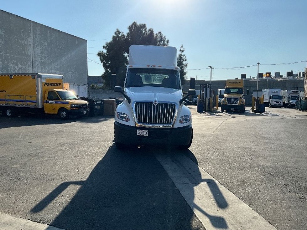 Day Cab Tractor-Heavy Duty Tractors-International-2019-LT625-Torrance-CA-24,760\n\t\tmiles-$ 33,750 - Image 2
