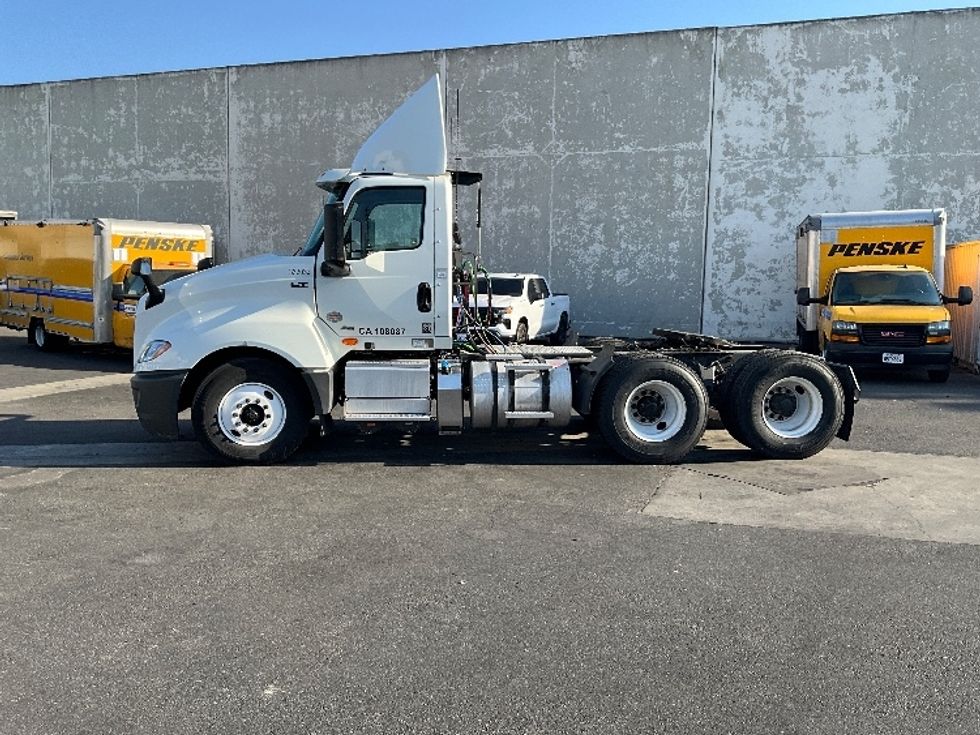 Day Cab Tractor-Heavy Duty Tractors-International-2019-LT625-Torrance-CA-24,760\n\t\tmiles-$ 33,750 - Image 4