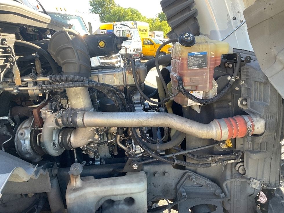 Day Cab Tractor-Heavy Duty Tractors-International-2019-LT625-Torrance-CA-254,778\n\t\tmiles-$ 26,000 - Image 12