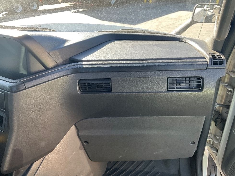 Day Cab Tractor-Heavy Duty Tractors-International-2019-LT625-Torrance-CA-254,778\n\t\tmiles-$ 26,000 - Image 14