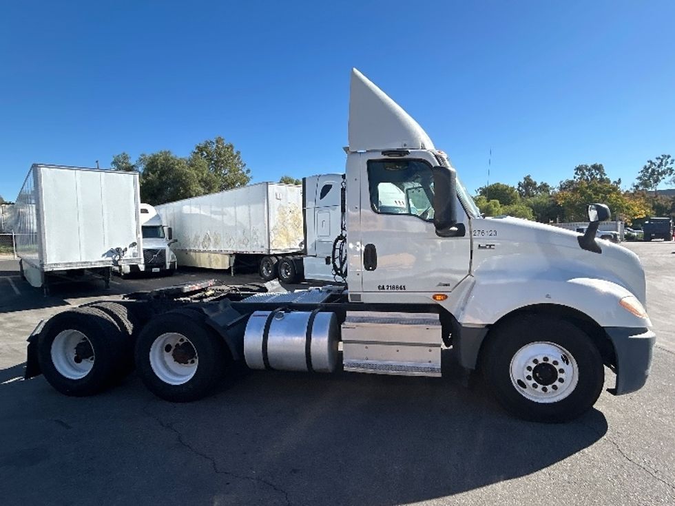 Day Cab Tractor-Heavy Duty Tractors-International-2019-LT625-Torrance-CA-254,778\n\t\tmiles-$ 26,000 - Image 8