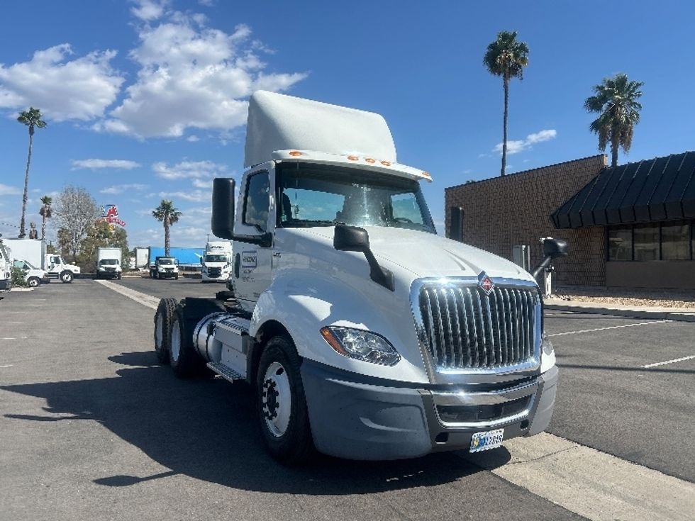 Day Cab Tractor-Heavy Duty Tractors-International-2019-LT625-Torrance-CA-256,824\n\t\tmiles-$ 27,500 - Image 1