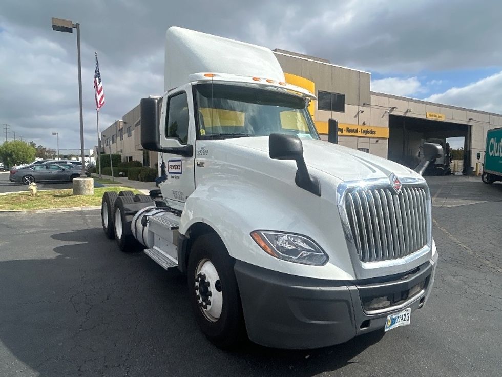 Day Cab Tractor-Heavy Duty Tractors-International-2019-LT625-Torrance-CA-276,483\n\t\tmiles-$ 27,500 - Image 1