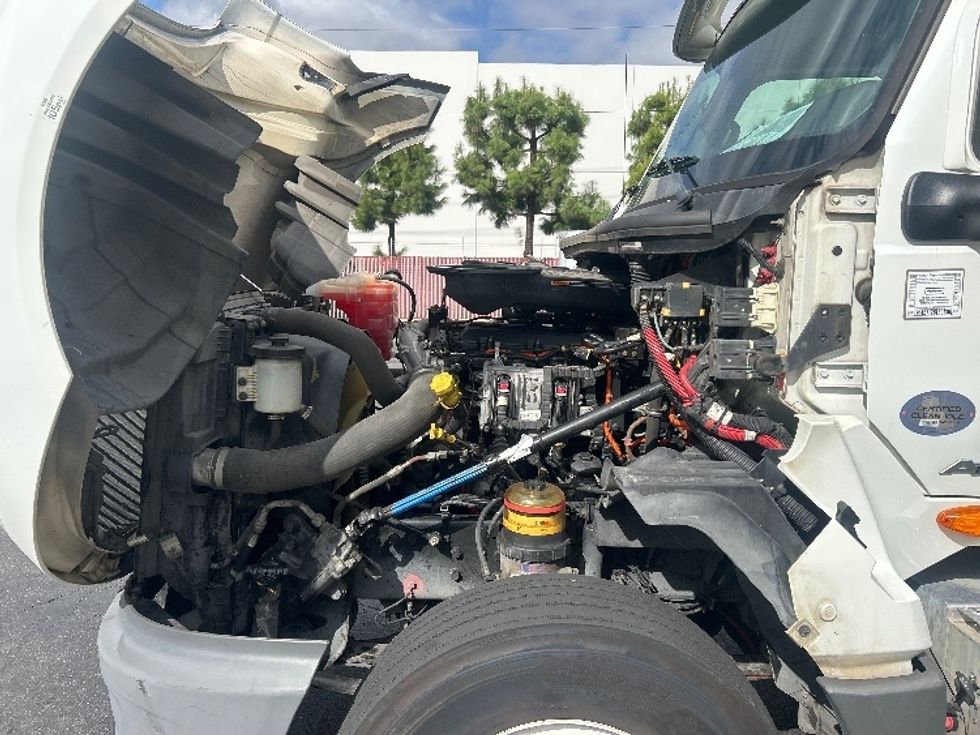 Day Cab Tractor-Heavy Duty Tractors-International-2019-LT625-Torrance-CA-276,483\n\t\tmiles-$ 27,500 - Image 16