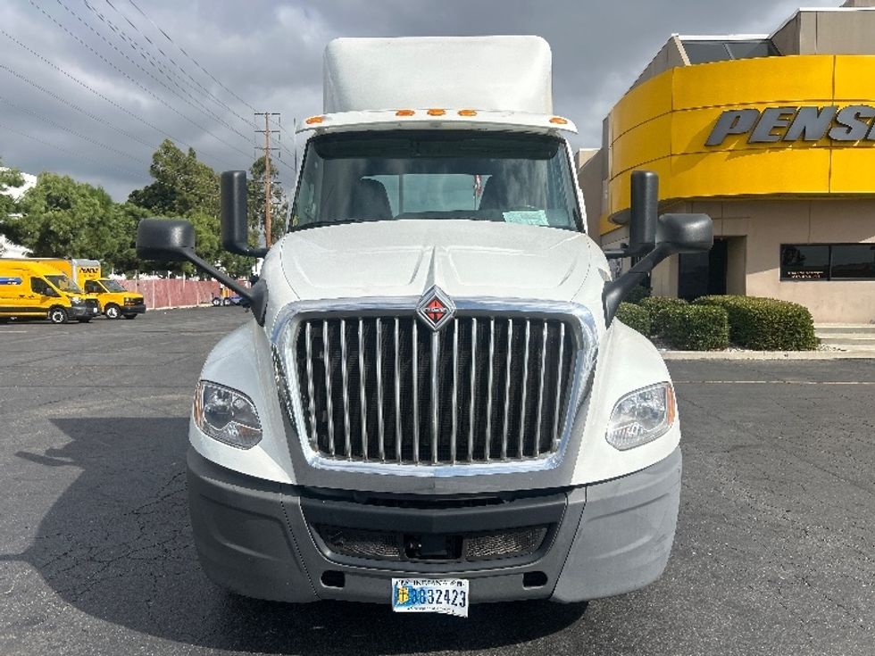 Day Cab Tractor-Heavy Duty Tractors-International-2019-LT625-Torrance-CA-276,483\n\t\tmiles-$ 27,500 - Image 2