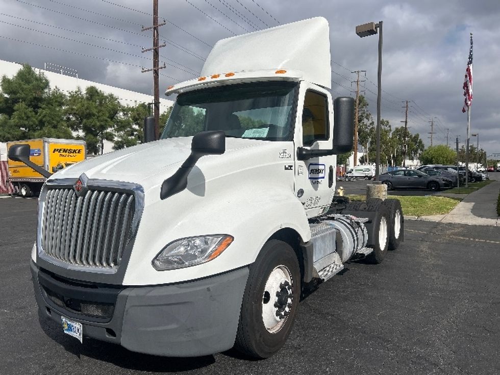 Day Cab Tractor-Heavy Duty Tractors-International-2019-LT625-Torrance-CA-276,483\n\t\tmiles-$ 27,500 - Image 3
