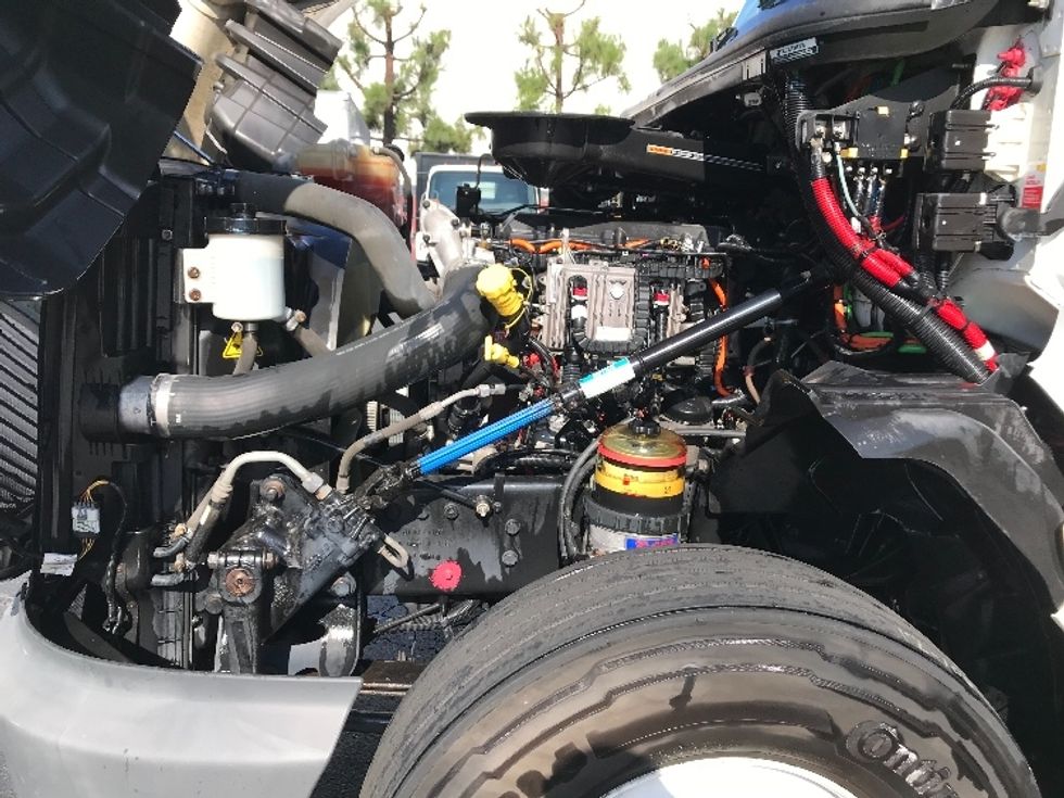 Day Cab Tractor-Heavy Duty Tractors-International-2019-LT625-Torrance-CA-326,716\n\t\tmiles-$ 30,750 - Image 16