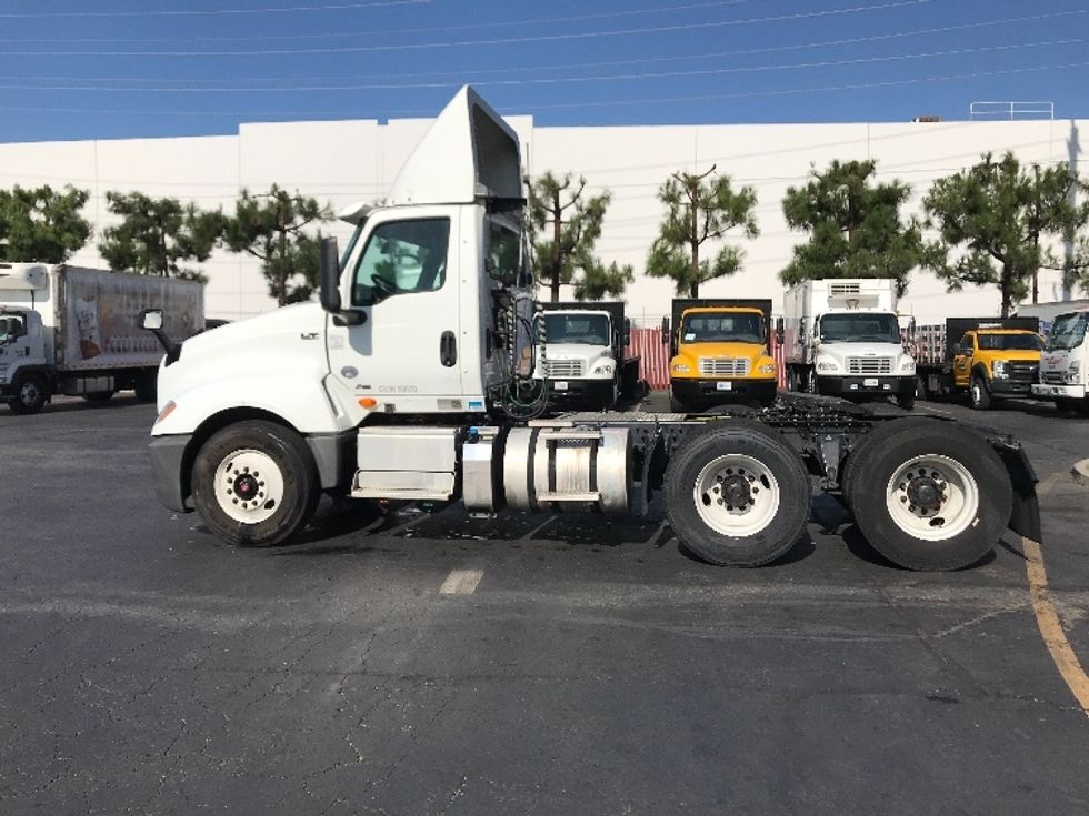 Day Cab Tractor-Heavy Duty Tractors-International-2019-LT625-Torrance-CA-326,716\n\t\tmiles-$ 30,750 - Image 4