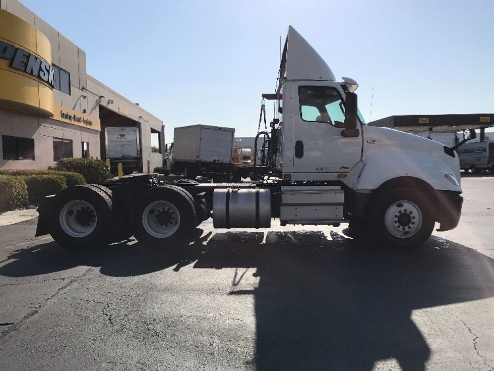 Day Cab Tractor-Heavy Duty Tractors-International-2019-LT625-Torrance-CA-326,716\n\t\tmiles-$ 30,750 - Image 8