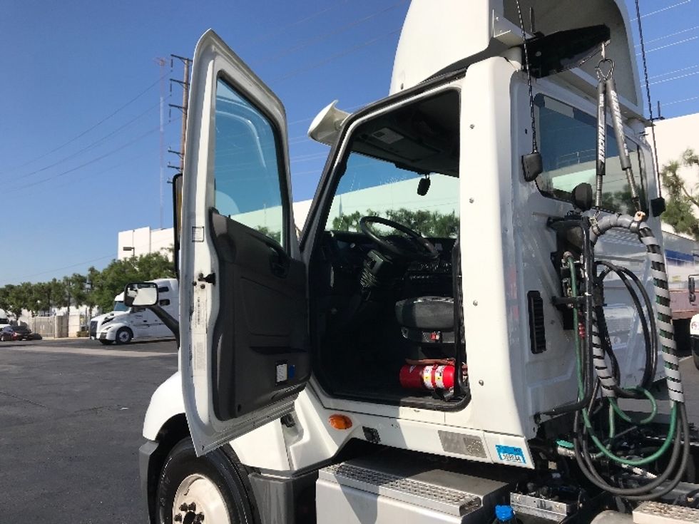 Day Cab Tractor-Heavy Duty Tractors-International-2019-LT625-Torrance-CA-326,716\n\t\tmiles-$ 30,750 - Image 9