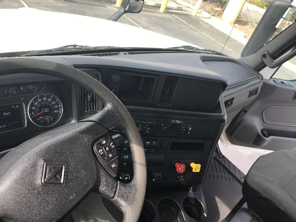Day Cab Tractor-Heavy Duty Tractors-International-2019-LT625-Torrance-CA-579,245\n\t\tmiles-$ 23,250 - Image 10