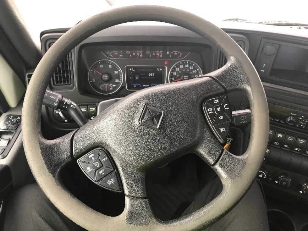 Day Cab Tractor-Heavy Duty Tractors-International-2019-LT625-Torrance-CA-579,245\n\t\tmiles-$ 23,250 - Image 11