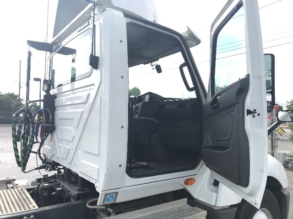 Day Cab Tractor-Heavy Duty Tractors-International-2019-LT625-Torrance-CA-579,245\n\t\tmiles-$ 23,250 - Image 12