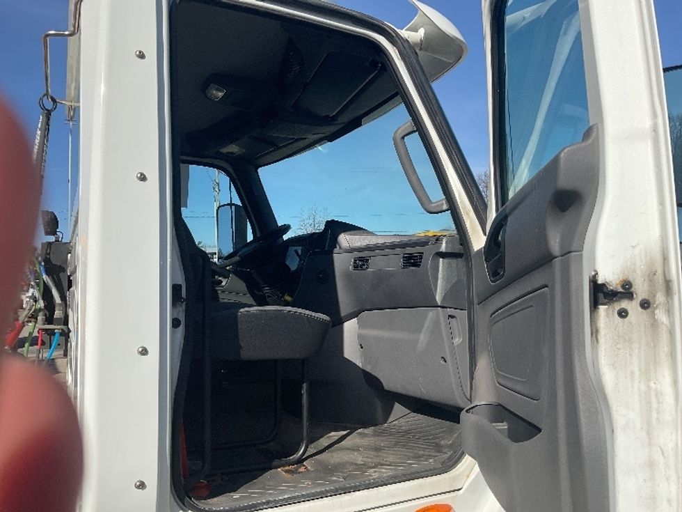 Day Cab Tractor-Heavy Duty Tractors-International-2019-LT625-Traverse City-MI-157,774\n\t\tmiles-$ 47,250 - Image 10
