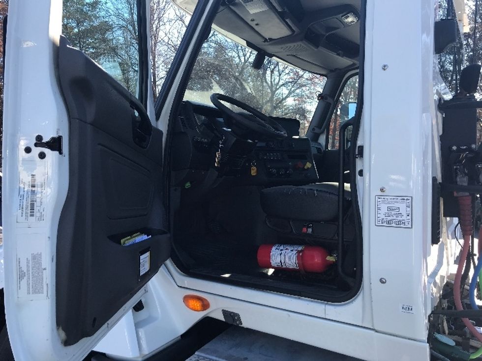 Day Cab Tractor-Heavy Duty Tractors-International-2019-LT625-Villa Rica-GA-328,266\n\t\tmiles-$ 12,000 - Image 6