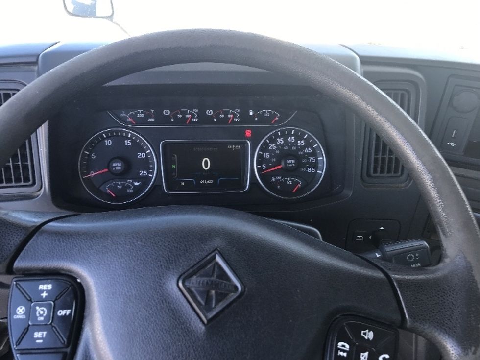 Day Cab Tractor-Heavy Duty Tractors-International-2019-LT625-Villa Rica-GA-328,266\n\t\tmiles-$ 12,000 - Image 8