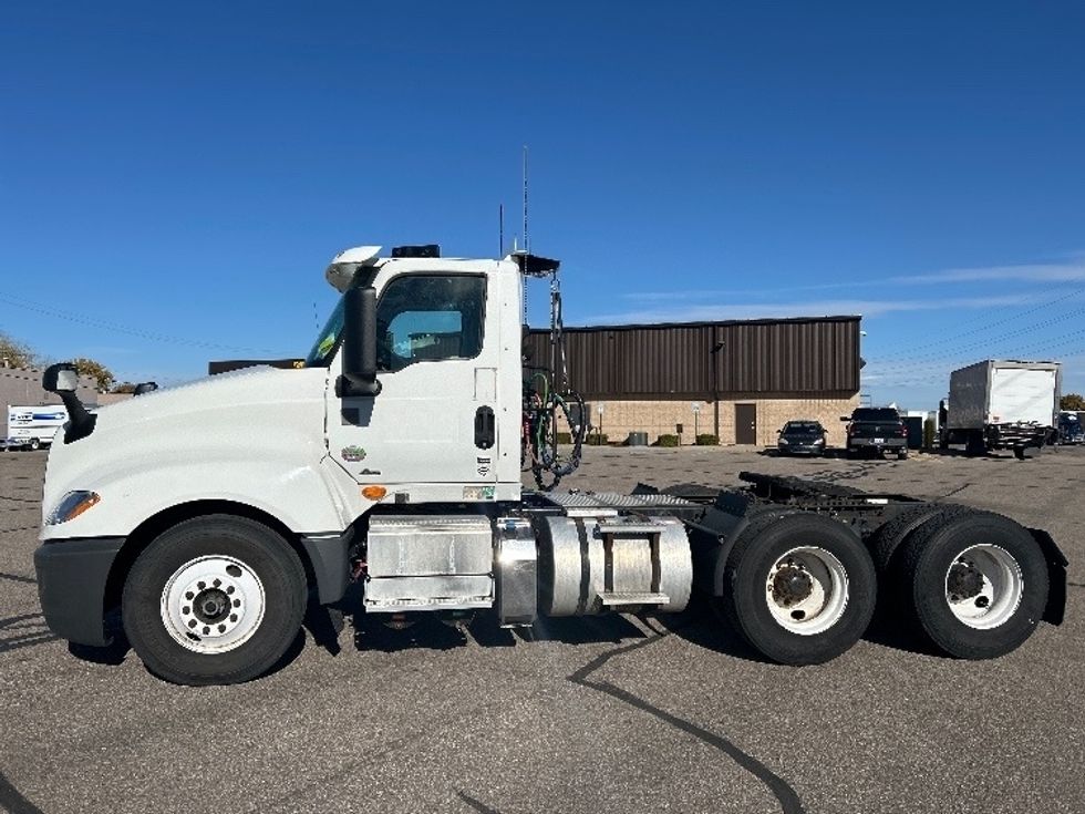 Day Cab Tractor-Heavy Duty Tractors-International-2019-LT625-Warren-MI-155,356\n\t\tmiles-$ 27,750 - Image 4