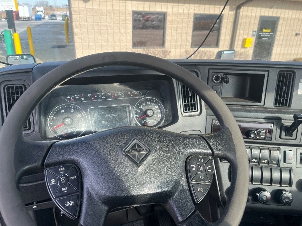 Day Cab Tractor-Heavy Duty Tractors-International-2019-LT625-Warren-MI-158,203\n\t\tmiles-$ 27,750 - Image 10