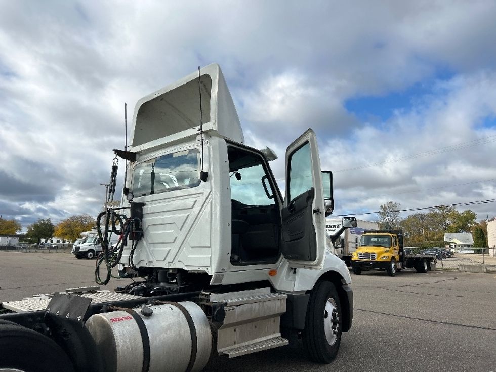 Day Cab Tractor-Heavy Duty Tractors-International-2019-LT625-Warren-MI-161,444\n\t\tmiles-$ 27,750 - Image 11