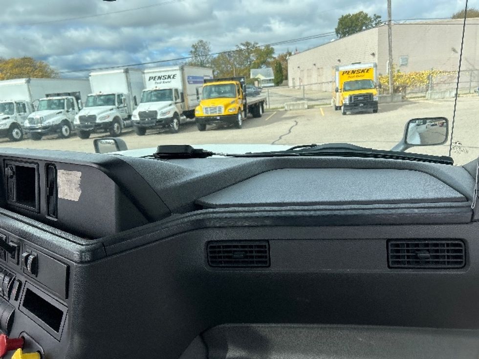 Day Cab Tractor-Heavy Duty Tractors-International-2019-LT625-Warren-MI-161,444\n\t\tmiles-$ 27,750 - Image 12