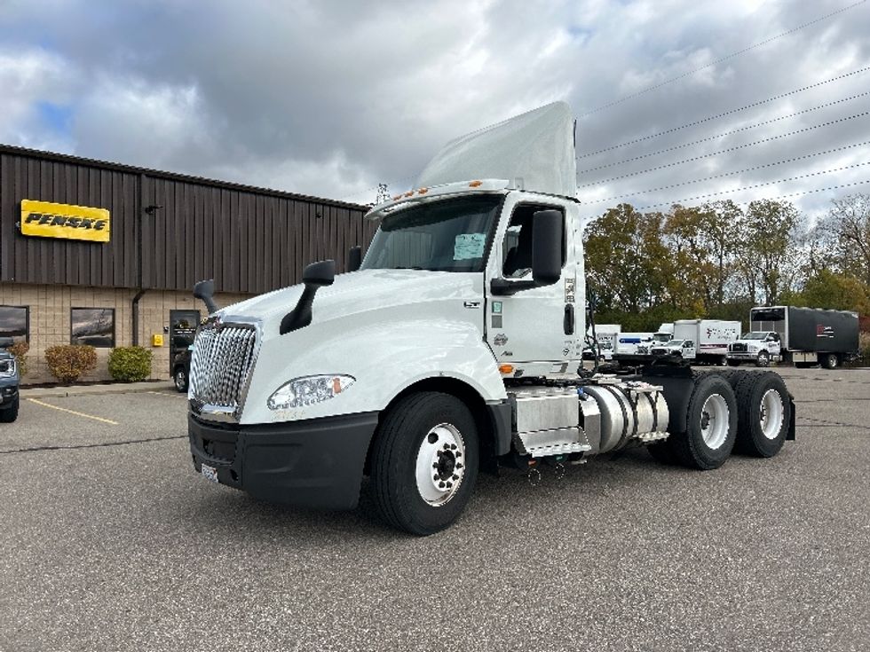 Day Cab Tractor-Heavy Duty Tractors-International-2019-LT625-Warren-MI-161,444\n\t\tmiles-$ 27,750 - Image 3