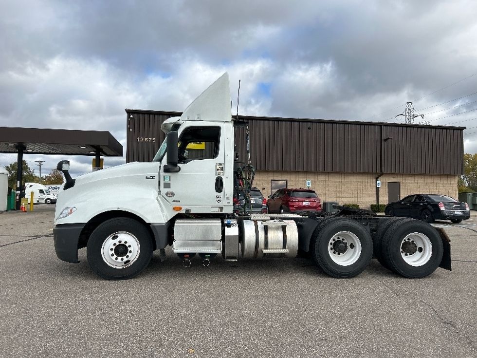 Day Cab Tractor-Heavy Duty Tractors-International-2019-LT625-Warren-MI-161,444\n\t\tmiles-$ 27,750 - Image 4
