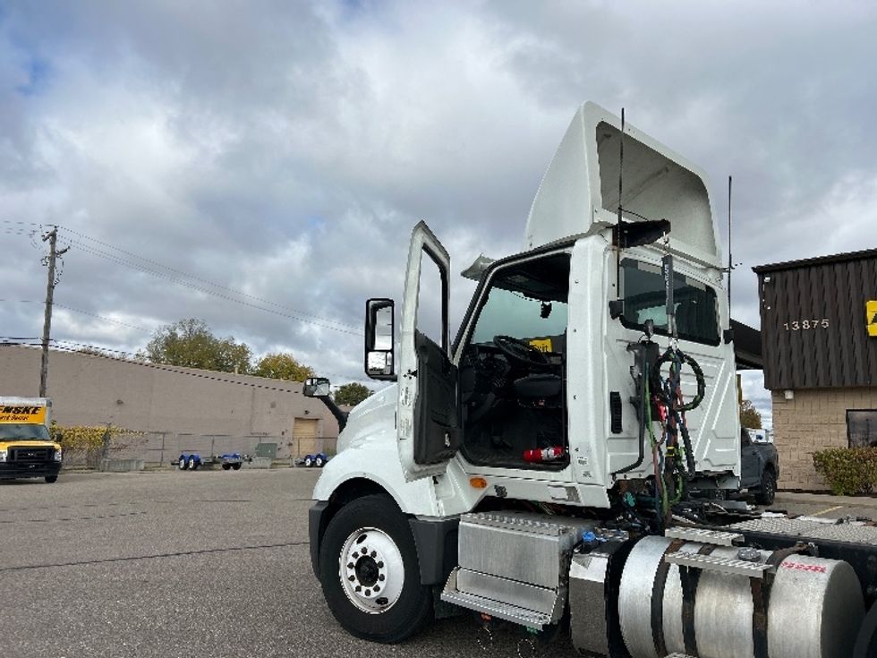 Day Cab Tractor-Heavy Duty Tractors-International-2019-LT625-Warren-MI-161,444\n\t\tmiles-$ 27,750 - Image 9