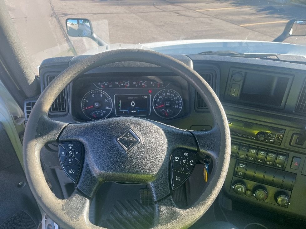 Day Cab Tractor-Heavy Duty Tractors-International-2019-LT625-Warren-MI-176,004\n\t\tmiles-$ 27,750 - Image 11