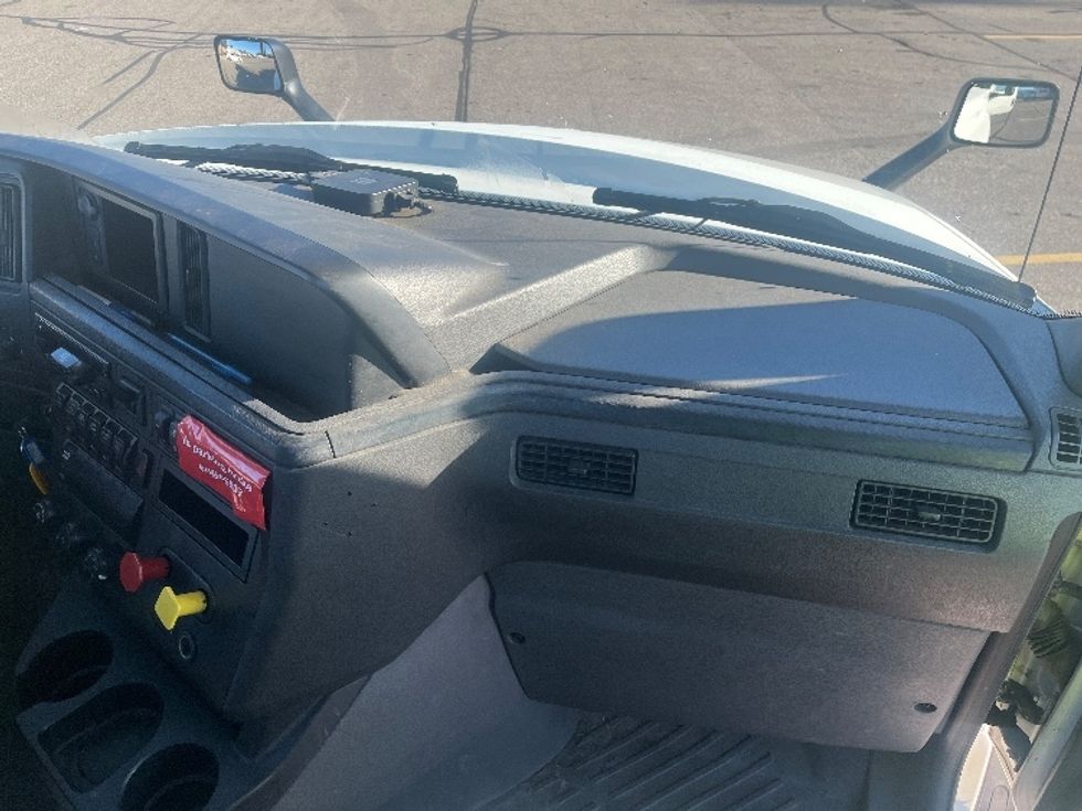 Day Cab Tractor-Heavy Duty Tractors-International-2019-LT625-Warren-MI-176,004\n\t\tmiles-$ 27,750 - Image 13